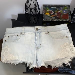 AE Mini Shorts - White crochet detail (Stretch)